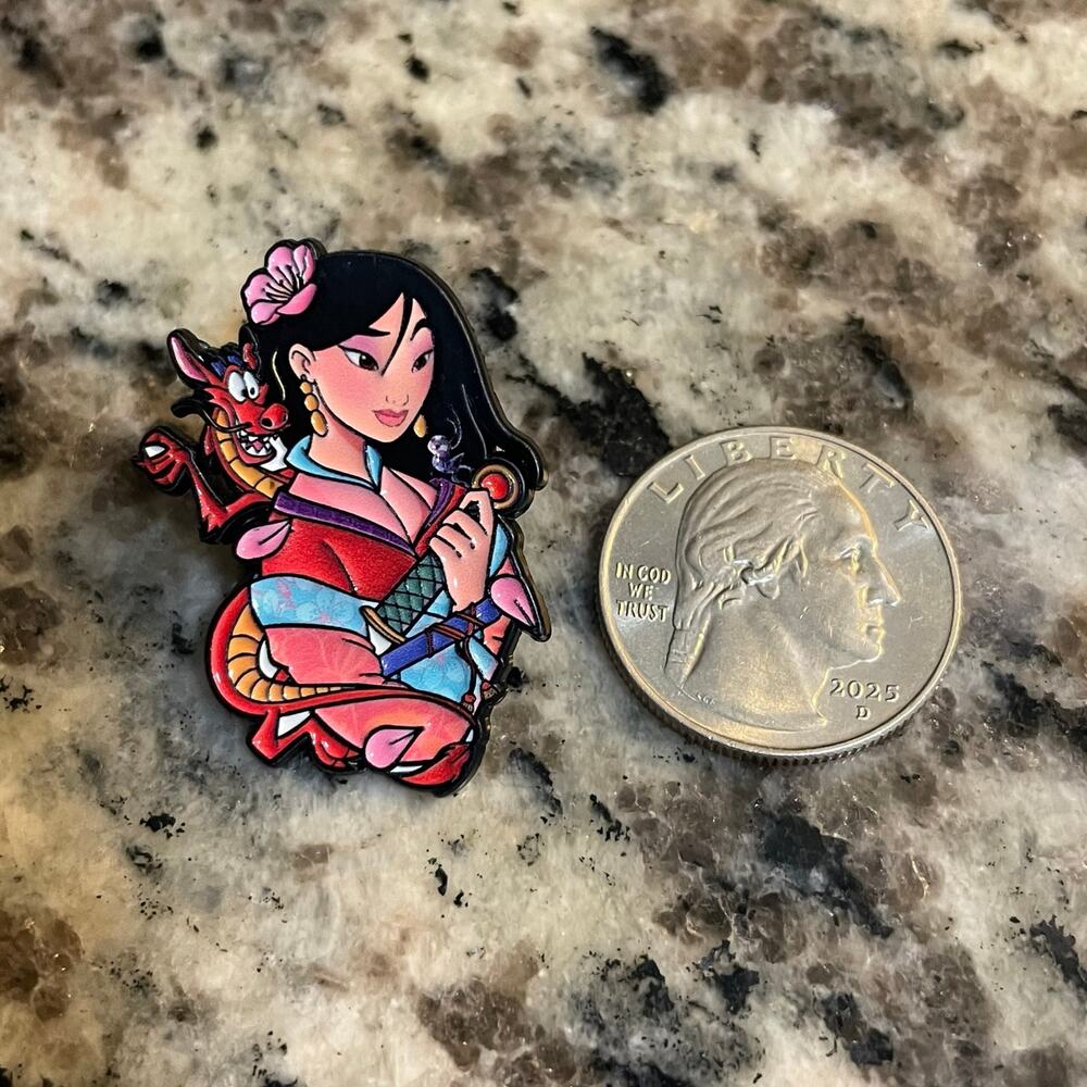 Mulan, Mushu & Cri-kee Metal Enamel Pin - Picture 2 of 3
